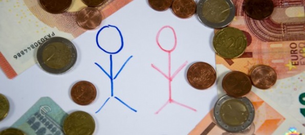 Slovák dlhuje v priemere 6160 eur, naše dlhy sú medzi najvyššími v strednej a východnej Európe