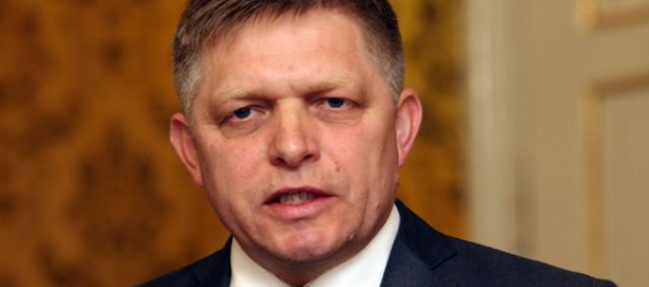 Fico je za zníženie odmeny pre advokáta za spor o Gabčíkovo, štát mu má vyplatiť asi 64 miliónov
