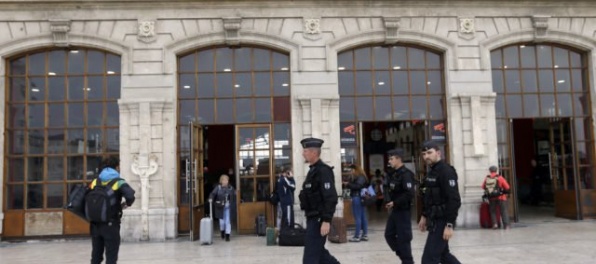 Teroristický útok v Marseille sa nemusel stať, polícia zatkla páchateľa deň pred tým