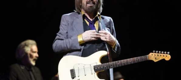 Tom Petty mŕtvy? To je jednoducho zlé, osobnosti reagujú na smrť známeho hudobníka