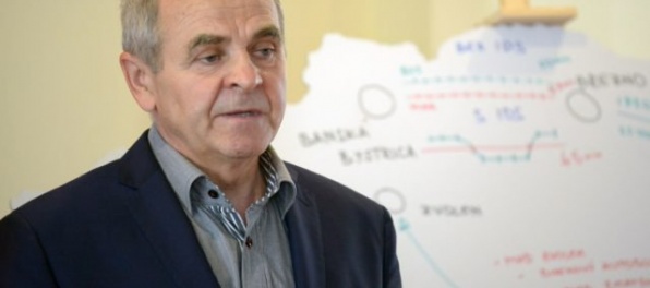 Traja kandidáti na banskobystrického župana sa vzdali, ale nie v prospech Luntera