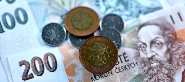 Česká koruna je najrýchlejšie rastúcou menou na svete, posilnila oproti euru aj doláru