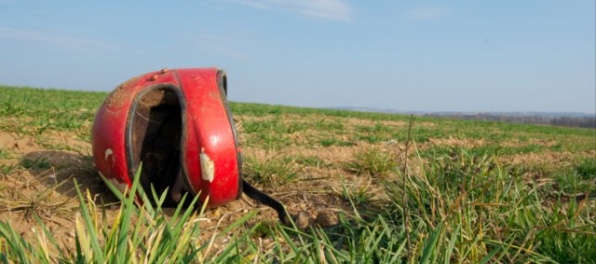 Tragická nehoda v Dunajskej Strede, motocyklista náraz do stĺpa neprežil