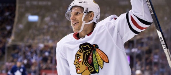 Video: Pánik skóroval aj asistoval, ale Chicago premárnilo náskok. Chárov Boston doma prehral 0:4