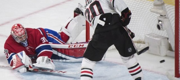 Video: Pánik asistoval pri víťazstve Chicaga, Jaroš odohral prvý zápas v NHL a rozdal tri „hity“