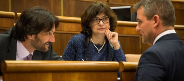 Žiga nie je spokojný ani s nižšou odmenou pre Bžána, podľa Žitňanskej štát zjavne zlyhal