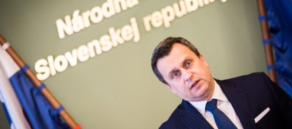 Aktualizované: Danko nechce v parlamente holohlavých ľudí napichaných steroidmi, ktorí neurobia ani kotrmelec