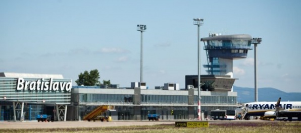 Letisko Bratislava vybavilo rekordný počet cestujúcich, pozrite si päť najvyužívanejších letov