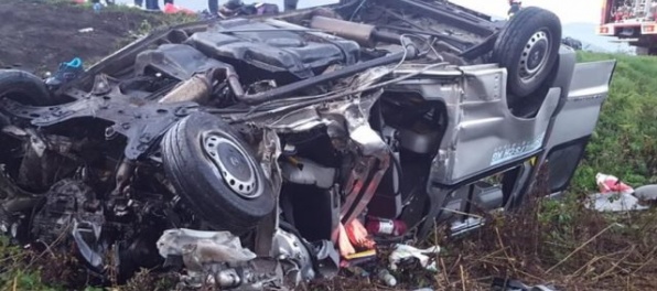 Tragická dopravná nehoda kamióna a mikrobusu pri Prievidzi má ďalšiu obeť