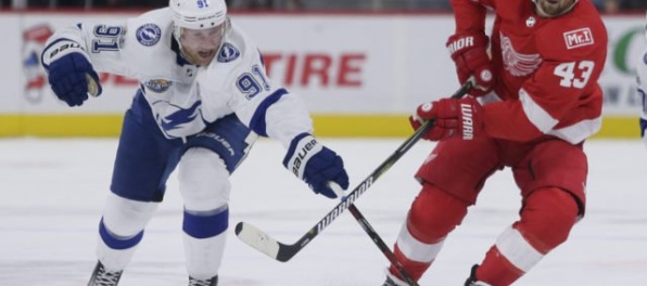 Video: Tatarova asistencia Detroitu k triumfu nepomohla, hviezdou „bleskov“ bol Kučerov