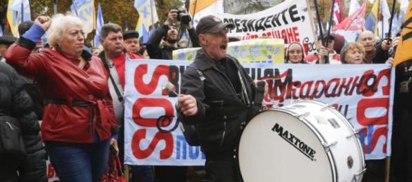 Ukrajinci protestovali za viac demokracie a menej korupcie, vystúpil aj Saakašvili