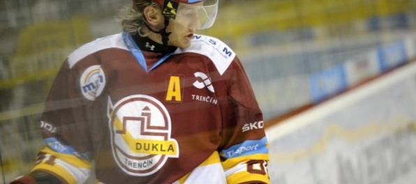 Marcel Hossa po zranení už trénuje na ľade Dukly Trenčín