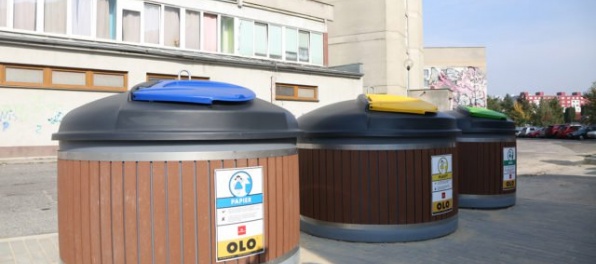 Foto: Pri Pentagone v Bratislave osadili polopodzemné kontajnery