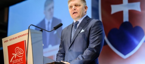 Fico oznámil, že niekto si pozrel aj jeho účet. Obáva sa vlády pravice na Slovensku