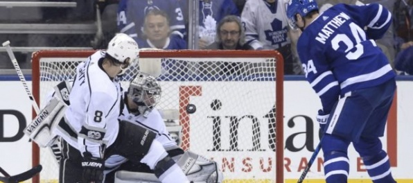 Video: Toronto ukončilo víťaznú sériu „kráľov“, Heed strelil svoj prvý gól v NHL