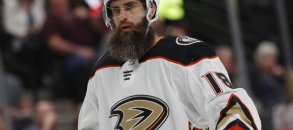 Patrick Eaves má Guillain-Barrého syndróm, chce sa vyliečiť a vrátiť na ľad