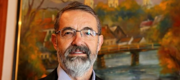 Saktor, Kökény a Kantor odstúpili z boja o post banskobystrického župana