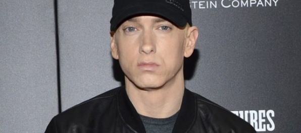 Eminem daruje odškodné od národnej strany, ktorá porušila autorské práva, obetiam hurikánov