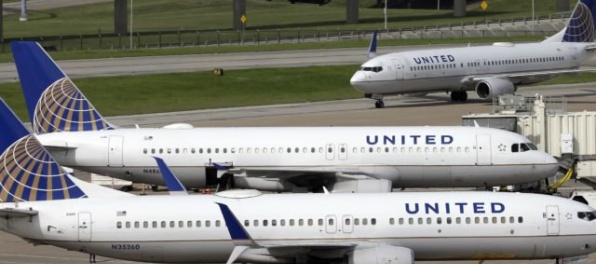 Lietadlo United Airlines muselo núdzovo pristáť, z kuchyne sa šíril dym