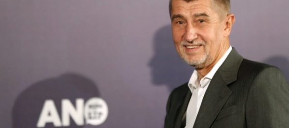 Babiš chce, aby sa o jeho menšinovej vláde hlasovalo pred Vianocami