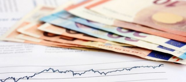 Prvýkrát v histórii si odložíme mesačne viac ako 100 eur