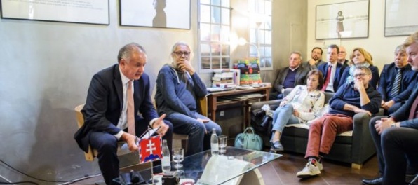 V župných voľbách ide o dennodenný život, zdôrazňuje Kiska a varuje pred nárastom extrémizmu