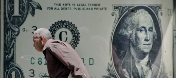 Dolár posilnil voči jenu, ale klesol voči euru, v USA sa vytvorili pracovné miesta