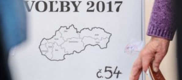 Voľby do VÚC sa stali pre Fica Stalingradom. Voliči vyprášili Smer aj fašistov, reagujú politici