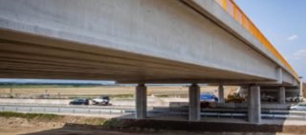 Práce na križovatke Blatné finišujú, motoristi po nej prejdú už koncom novembra