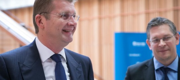 Štát vyplatí advokátovi miliónovú odmenu za kauzu Gabčíkovo, vzápätí sa bude o ňu súdiť