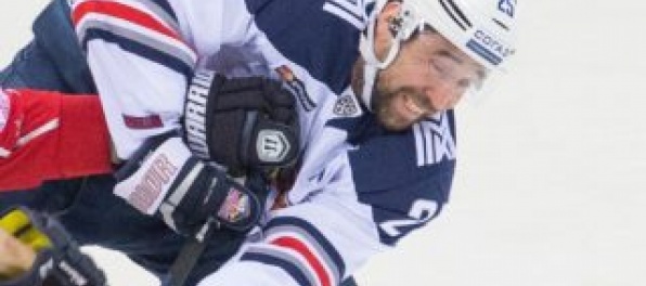 Ruský útočník Zaripov môže napriek dopingu hrať v NHL, priznal kontakt so St. Louis Blues