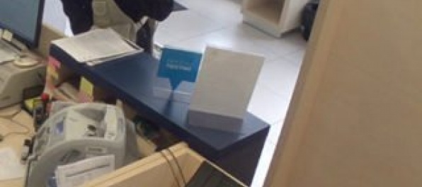 Foto: Policajti stále pátrajú po mužovi, ktorý v júni lúpil v bratislavskej banke