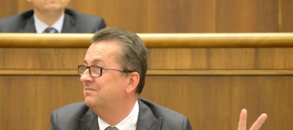 Poslanci za Smer navrhujú zjednodušiť zamestnávanie osôb z tretích krajín vo vybraných profesiách