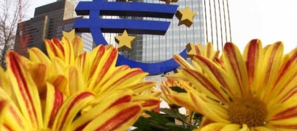 Hospodárstvo eurozóny by sa malo v tomto roku zväčšiť najviac za desaťročie