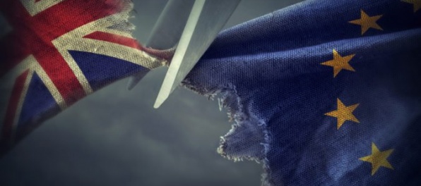 Peniaze sú prekážkou v rokovaniach o brexite, Británia má zaplatiť 60 miliárd eur za odchod z EÚ