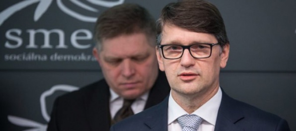 Aktualizované: Užšie vedenie strany Smer rokovalo na Úrade vlády, Maďarič ponúkol abdikáciu