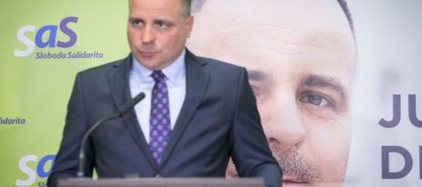 Nový bratislavský župan Droba aj poslanci zložia sľub v Župnom dome