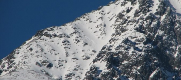 Lavínové nebezpečenstvo v Tatrách bude so silnejúcim vetrom stúpať