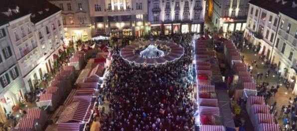 Vianočné trhy na Hlavnom námestí v Bratislave otvoria 24. novembra