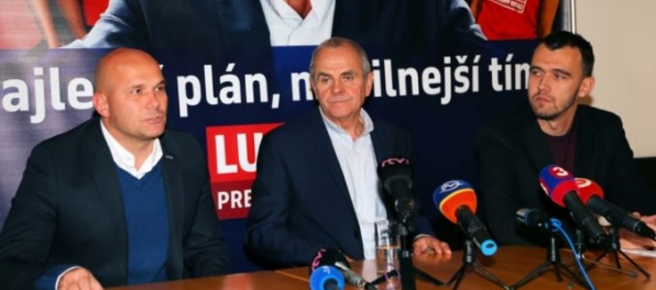 Lunter upozornil na pochybný predaj majetku pred odchodom Kotlebu z vedenia kraja