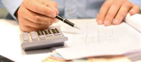 Aktualizované: Firmy na Slovensku sú proti plánom vlády zvýšiť príplatky, majú iný návrh na pomoc zamestnancom