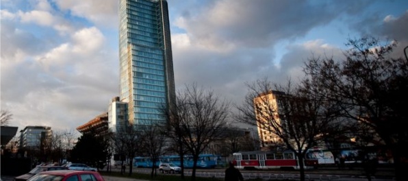 Spoločnosť Emmenegger Montagen nemá oprávnenie na poskytovanie úverov, tvrdí národná banka