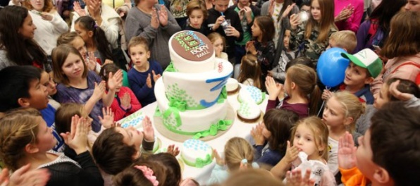 Hostia budú ešte dlho spomínať: Štýlové 3. narodeniny Bory Mall.