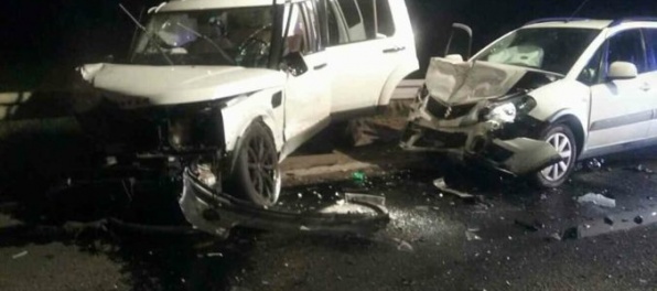 Zrážka troch vozidiel v Šamoríne, vážnu dopravnú nehodu neprežili dve osoby