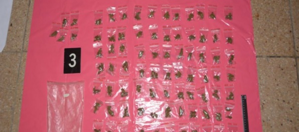 Foto: Počas akcie Perník zadržali drogového dílera, našli aj marihuanu