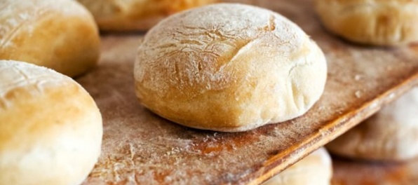 Vo Fínsku začali predávať chlieb z hmyzu, v každom sa nachádzajú desiatky sušených cvrčkov