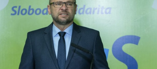 Tieňová vláda hnutia OĽaNO je podľa Sulíka predčasná, do koalície by nešiel s dvomi stranami