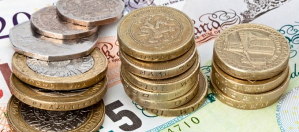 Britská libra a euro posilnili voči doláru