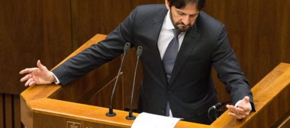 Kaliňák bude v parlamente čeliť odvolávaniu, opozícia vyzbierala podpisy na zvolanie schôdze