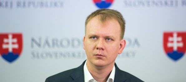 Úhradu pacienta v doplnkových ordinačných hodinách chce Beblavý obmedziť na 10 eur